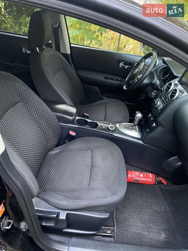 Позашляховик / Кросовер Nissan Qashqai+2 2009 в Рівному