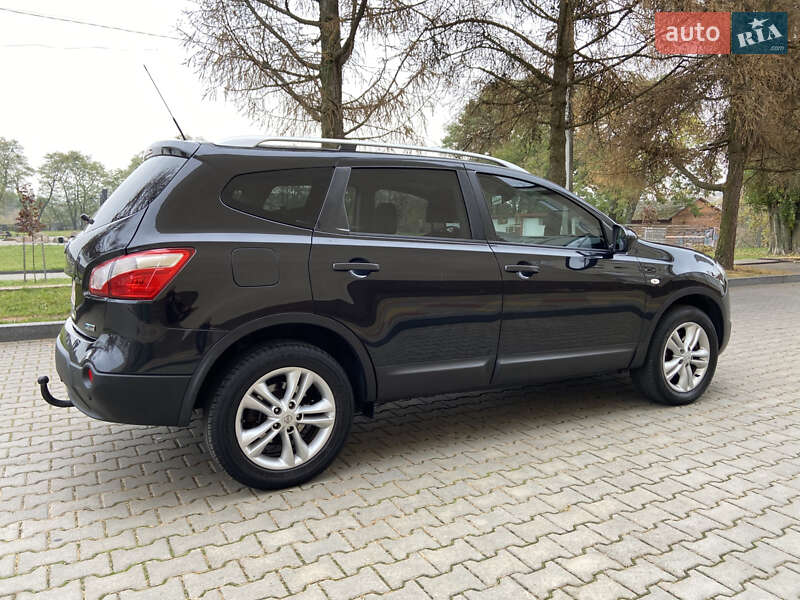Позашляховик / Кросовер Nissan Qashqai+2 2013 в Звягелі