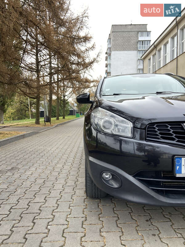 Позашляховик / Кросовер Nissan Qashqai+2 2013 в Звягелі