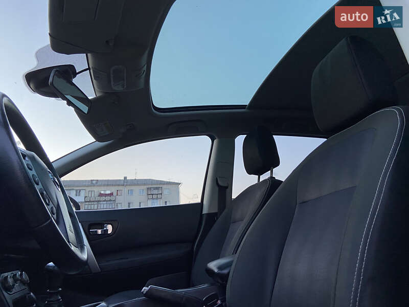 Позашляховик / Кросовер Nissan Qashqai+2 2013 в Звягелі