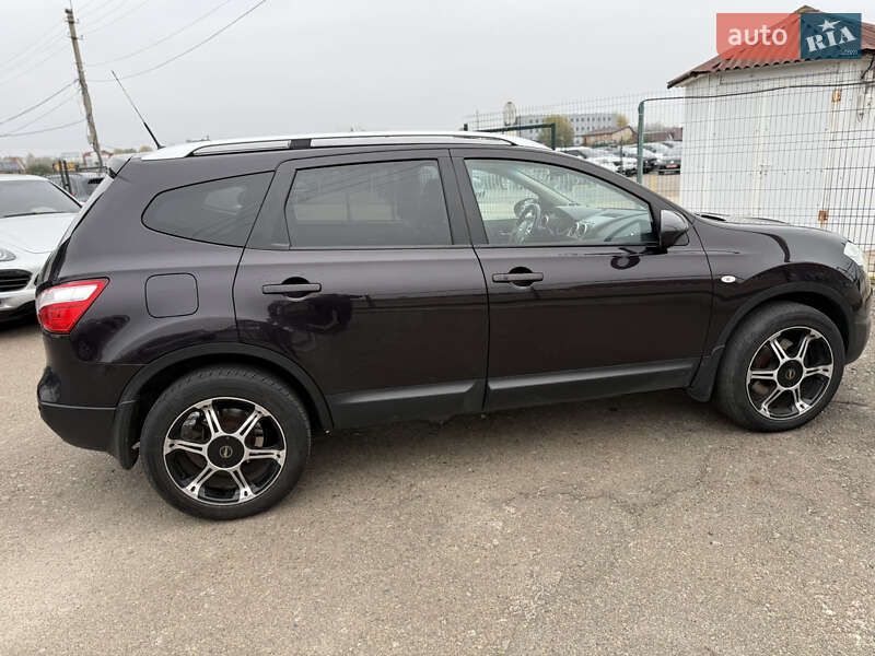 Внедорожник / Кроссовер Nissan Qashqai+2 2011 в Киеве