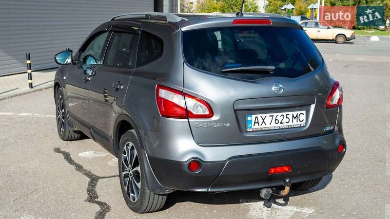 Внедорожник / Кроссовер Nissan Qashqai+2 2012 в Харькове