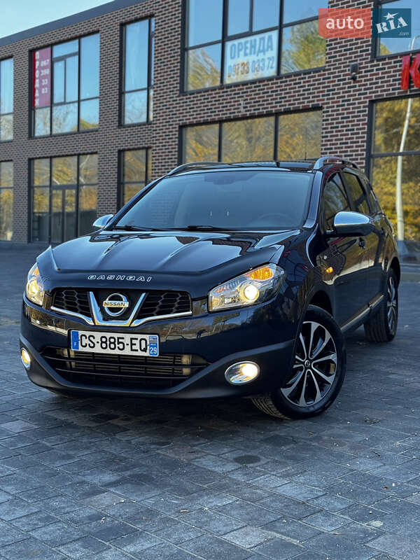Позашляховик / Кросовер Nissan Qashqai+2 2011 в  фото Позашляховик / Кросовер Nissan Qashqai+2 2011 в