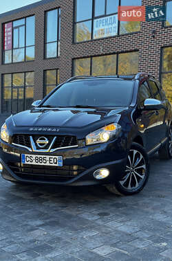 Позашляховик / Кросовер Nissan Qashqai+2 2011 в  Позашляховик / Кросовер Nissan Qashqai+2 2011 в