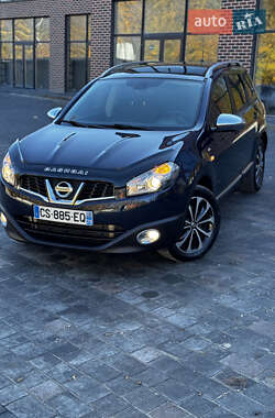 Позашляховик / Кросовер Nissan Qashqai+2 2011 в  фото 5 Позашляховик / Кросовер Nissan Qashqai+2 2011 в