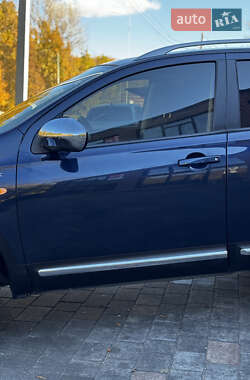 Позашляховик / Кросовер Nissan Qashqai+2 2011 в  фото 12 Позашляховик / Кросовер Nissan Qashqai+2 2011 в