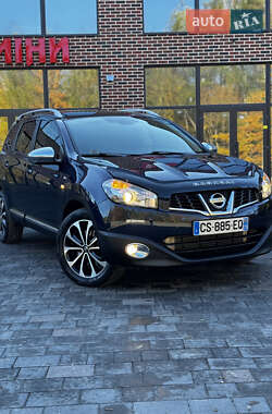 Позашляховик / Кросовер Nissan Qashqai+2 2011 в  фото 27 Позашляховик / Кросовер Nissan Qashqai+2 2011 в