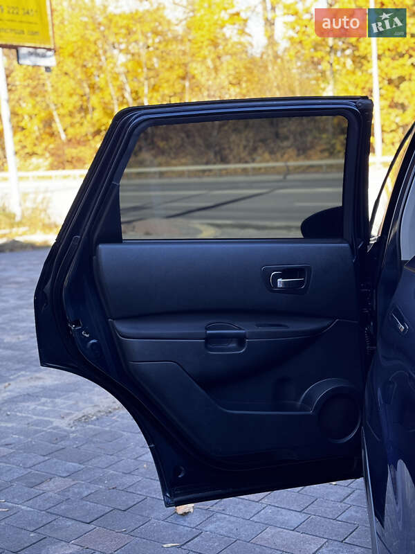 Внедорожник / Кроссовер Nissan Qashqai+2 2011 в Тернополе фото 37 Внедорожник / Кроссовер Nissan Qashqai+2 2011 в Тернополе