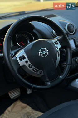 Позашляховик / Кросовер Nissan Qashqai+2 2011 в  фото 59 Позашляховик / Кросовер Nissan Qashqai+2 2011 в