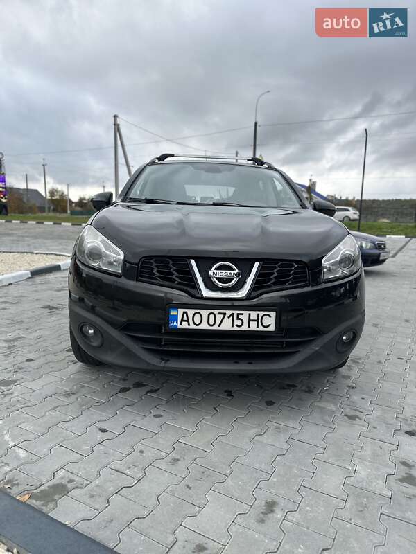 Внедорожник / Кроссовер Nissan Qashqai+2 2013 в Ужгороде фото 4 Внедорожник / Кроссовер Nissan Qashqai+2 2013 в Ужгороде