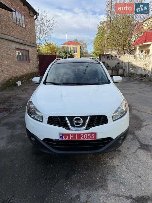 Nissan Qashqai+2 2011