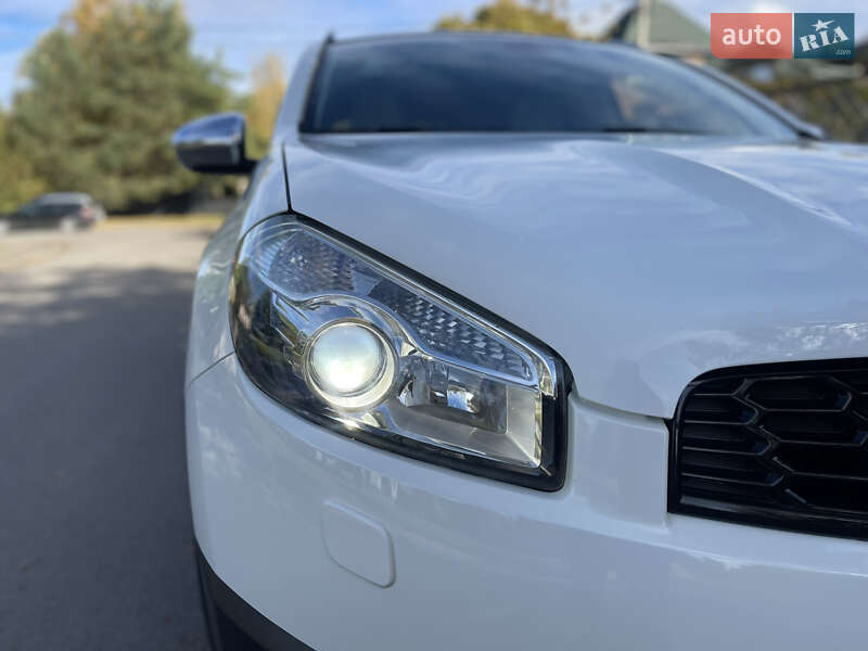 Внедорожник / Кроссовер Nissan Qashqai+2 2010 в Луцке