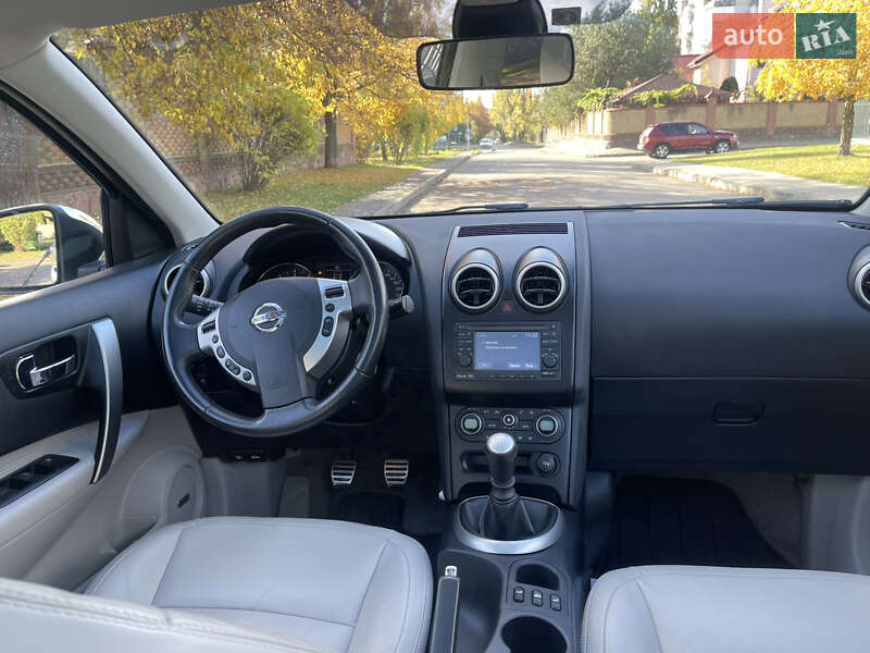 Внедорожник / Кроссовер Nissan Qashqai+2 2010 в Луцке
