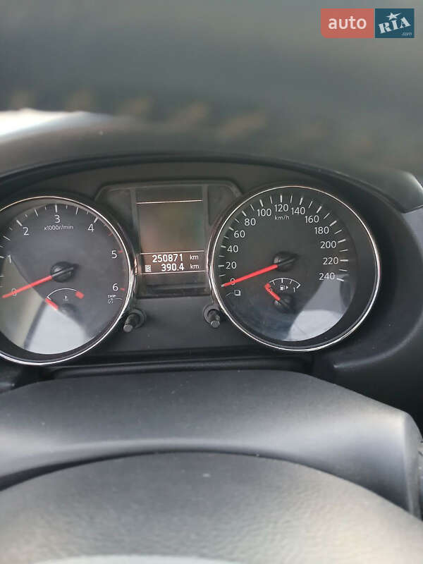 Позашляховик / Кросовер Nissan Qashqai+2 2011 в Кам'янець-Подільському фото 14 Позашляховик / Кросовер Nissan Qashqai+2 2011 в Кам'янець-Подільському