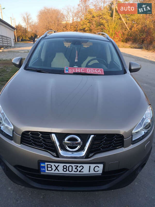 Позашляховик / Кросовер Nissan Qashqai+2 2011 в Кам'янець-Подільському фото 16 Позашляховик / Кросовер Nissan Qashqai+2 2011 в Кам'янець-Подільському