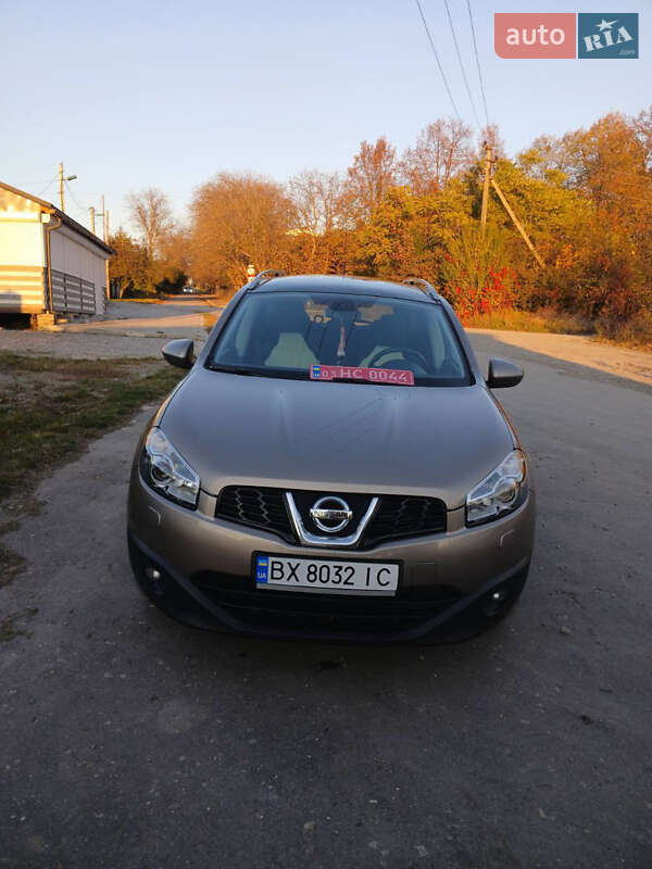 Позашляховик / Кросовер Nissan Qashqai+2 2011 в Кам'янець-Подільському фото 22 Позашляховик / Кросовер Nissan Qashqai+2 2011 в Кам'янець-Подільському