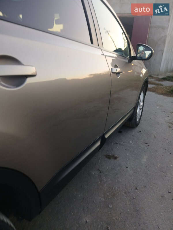 Позашляховик / Кросовер Nissan Qashqai+2 2011 в Кам'янець-Подільському фото 38 Позашляховик / Кросовер Nissan Qashqai+2 2011 в Кам'янець-Подільському
