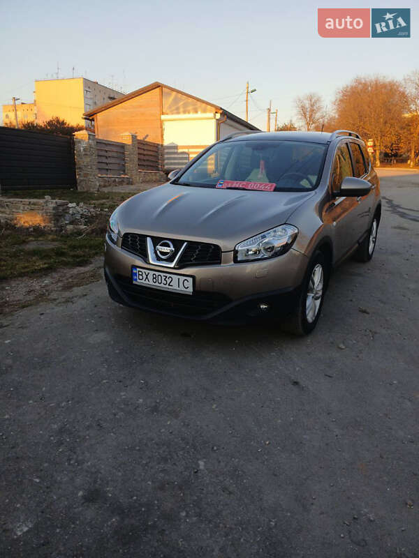 Позашляховик / Кросовер Nissan Qashqai+2 2011 в Кам'янець-Подільському фото 40 Позашляховик / Кросовер Nissan Qashqai+2 2011 в Кам'янець-Подільському