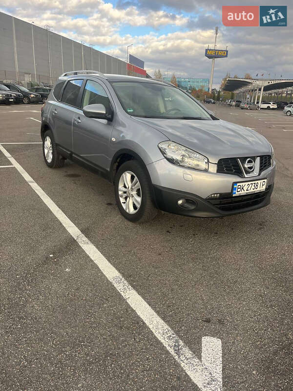 Внедорожник / Кроссовер Nissan Qashqai+2 2011 в Ровно