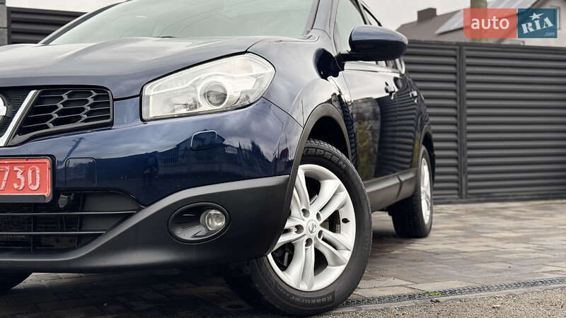 Внедорожник / Кроссовер Nissan Qashqai+2 2010 в Ровно