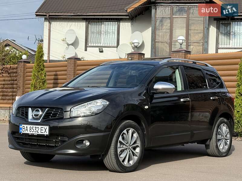 Внедорожник / Кроссовер Nissan Qashqai+2 2012 в Киеве