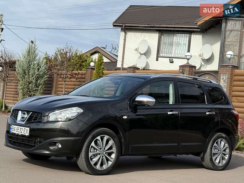 Внедорожник / Кроссовер Nissan Qashqai+2 2012 в Киеве