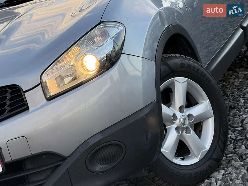 Позашляховик / Кросовер Nissan Qashqai+2 2010 в Стрию