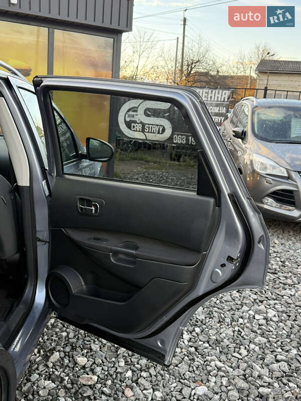 Позашляховик / Кросовер Nissan Qashqai+2 2010 в Стрию
