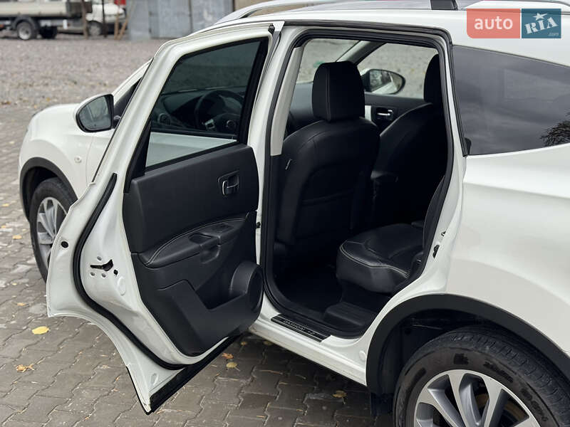 Внедорожник / Кроссовер Nissan Qashqai+2 2013 в Ровно