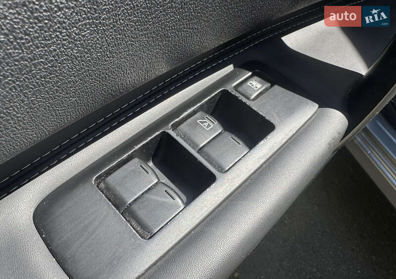 Позашляховик / Кросовер Nissan Qashqai+2 2012 в Києві фото 18 Позашляховик / Кросовер Nissan Qashqai+2 2012 в Києві