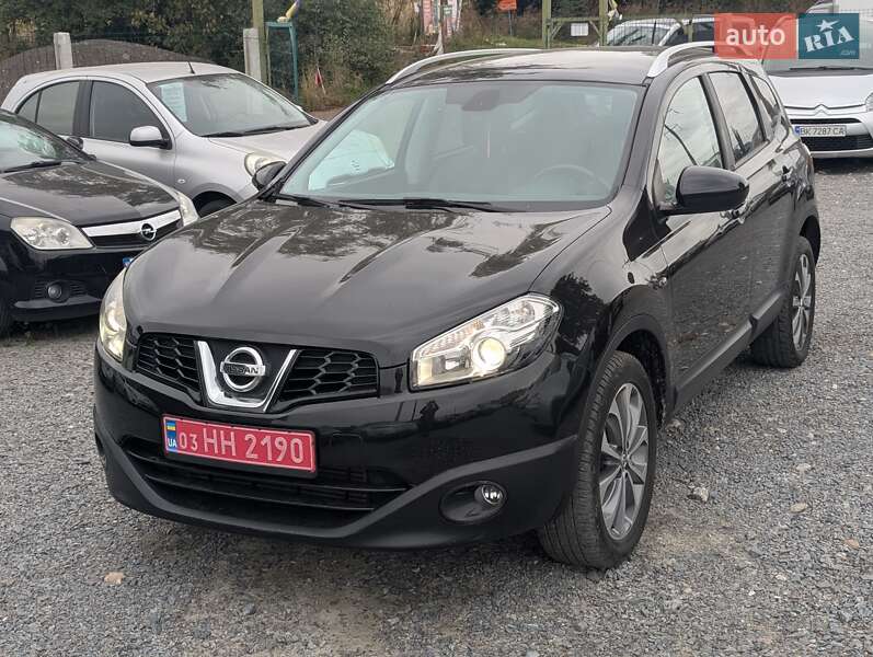 Внедорожник / Кроссовер Nissan Qashqai+2 2010 в Ровно фото 3 Внедорожник / Кроссовер Nissan Qashqai+2 2010 в Ровно