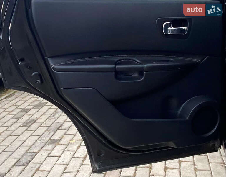 Внедорожник / Кроссовер Nissan Qashqai+2 2010 в Ровно