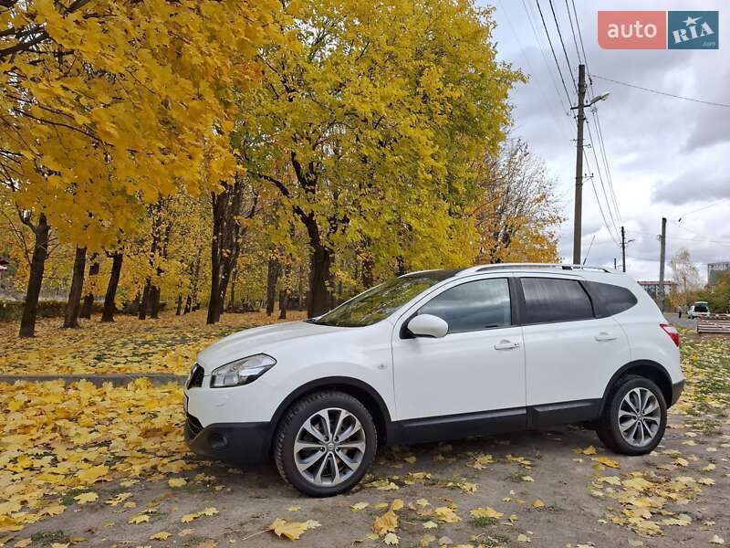 Позашляховик / Кросовер Nissan Qashqai+2 2011 в Луцьку