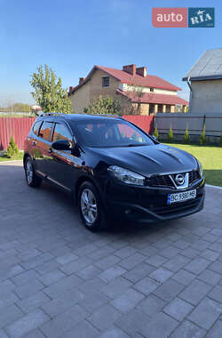 Позашляховик / Кросовер Nissan Qashqai+2 2011 в Львові
