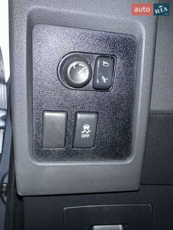 Внедорожник / Кроссовер Nissan Qashqai+2 2012 в Ровно фото 40 Внедорожник / Кроссовер Nissan Qashqai+2 2012 в Ровно