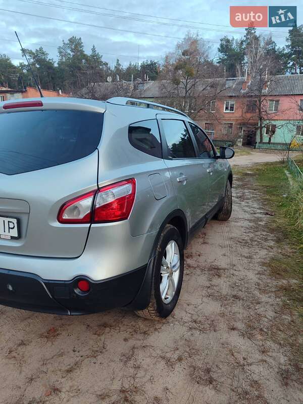 Внедорожник / Кроссовер Nissan Qashqai+2 2010 в Харькове