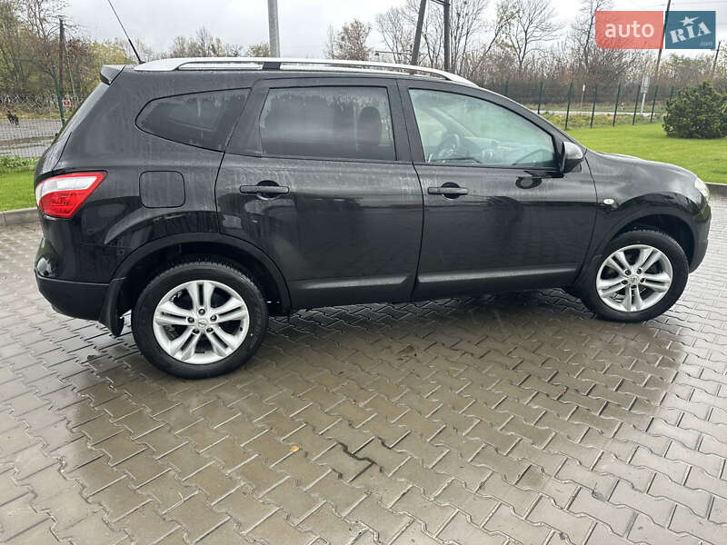 Позашляховик / Кросовер Nissan Qashqai+2 2011 в Луцьку