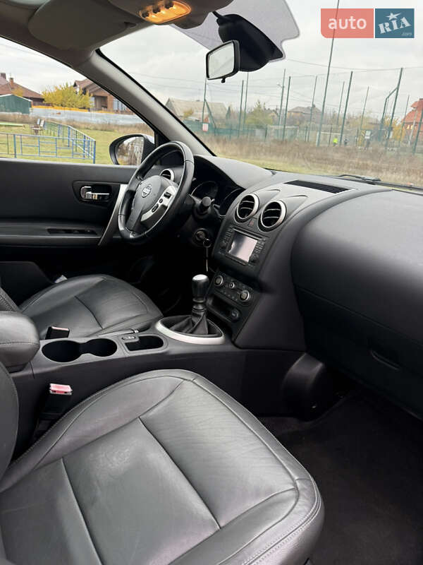 Внедорожник / Кроссовер Nissan Qashqai+2 2010 в Харькове