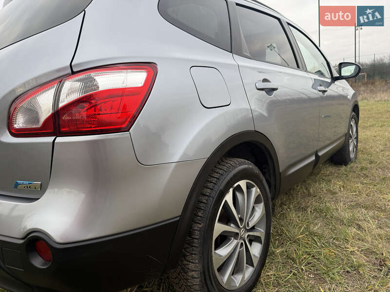 Внедорожник / Кроссовер Nissan Qashqai+2 2010 в Харькове