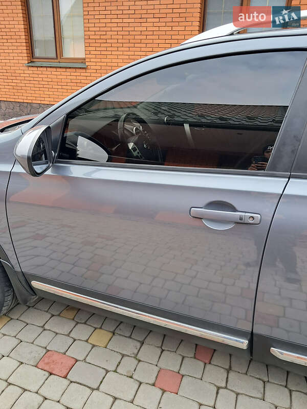 Позашляховик / Кросовер Nissan Qashqai+2 2009 в Ковелі