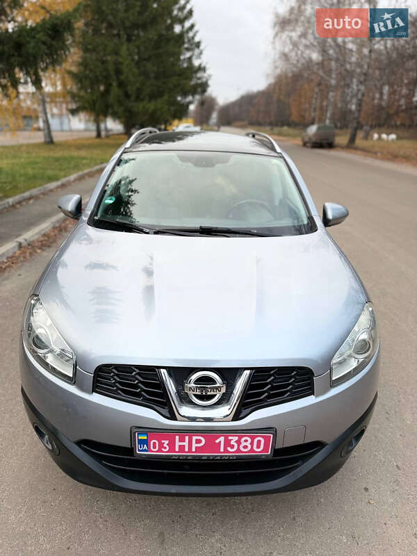 Позашляховик / Кросовер Nissan Qashqai+2 2010 в Сумах фото 4 Позашляховик / Кросовер Nissan Qashqai+2 2010 в Сумах