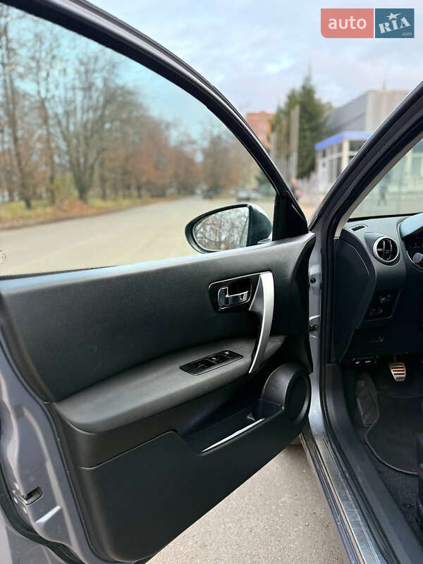 Позашляховик / Кросовер Nissan Qashqai+2 2010 в Сумах фото 16 Позашляховик / Кросовер Nissan Qashqai+2 2010 в Сумах