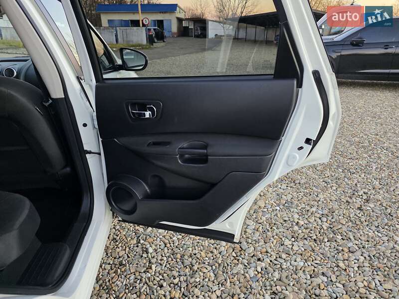 Внедорожник / Кроссовер Nissan Qashqai+2 2011 в Калуше фото 41 Внедорожник / Кроссовер Nissan Qashqai+2 2011 в Калуше