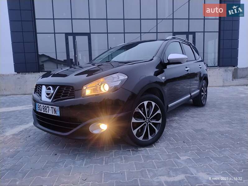 Позашляховик / Кросовер Nissan Qashqai+2 2012 в Тернополі