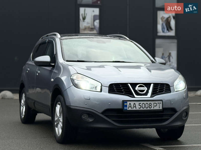 Внедорожник / Кроссовер Nissan Qashqai+2 2012 в Киеве