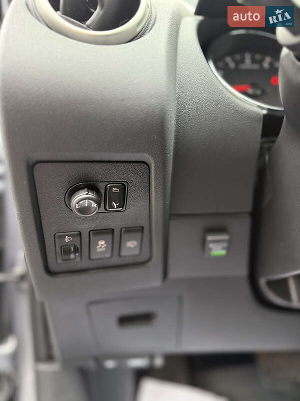 Внедорожник / Кроссовер Nissan Qashqai+2 2012 в Киеве