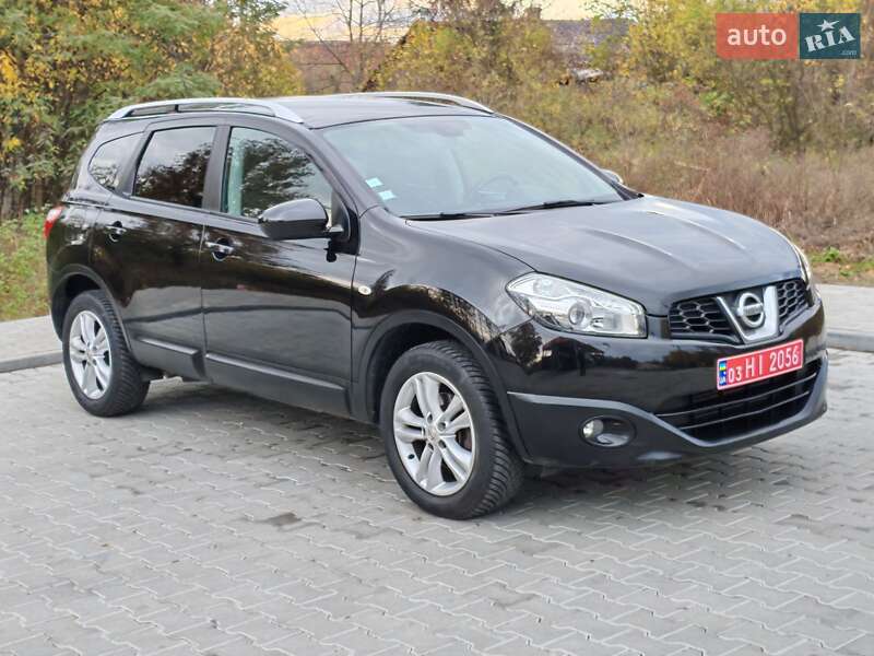 Позашляховик / Кросовер Nissan Qashqai+2 2011 в Стрию