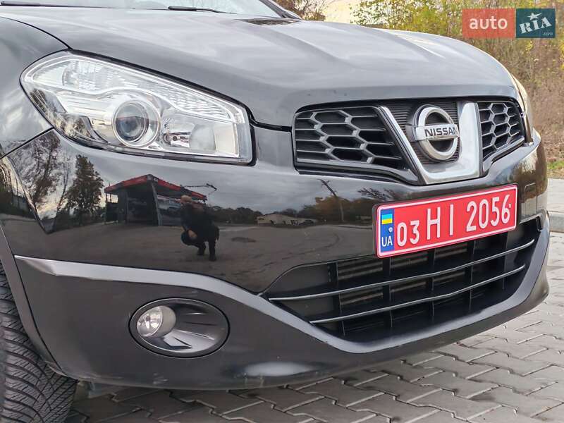 Позашляховик / Кросовер Nissan Qashqai+2 2011 в Стрию