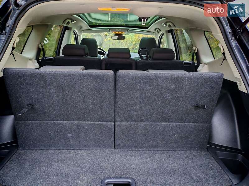 Позашляховик / Кросовер Nissan Qashqai+2 2011 в Стрию