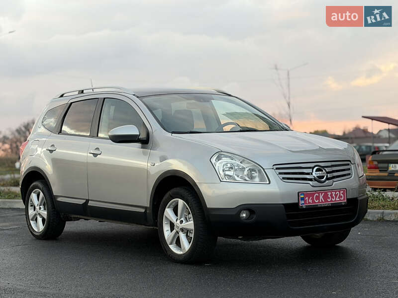 Позашляховик / Кросовер Nissan Qashqai+2 2010 в Вінниці